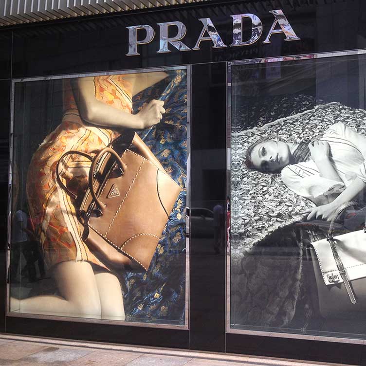 普拉达高端灯片喷画方案